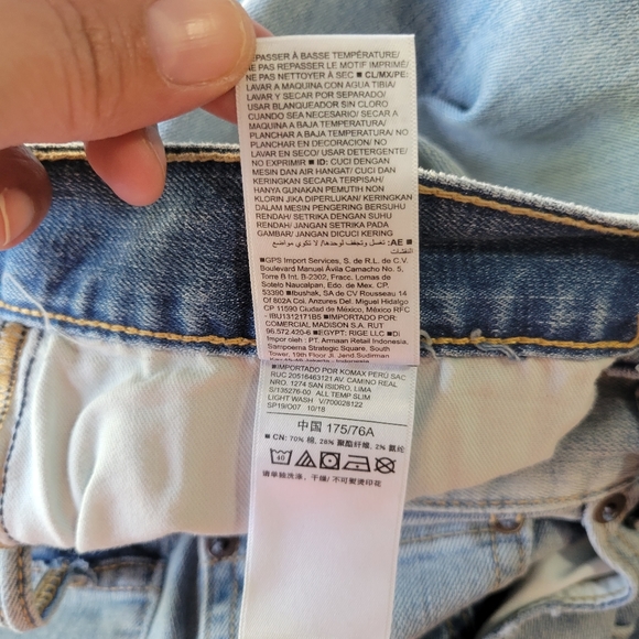 Old Navy Mens Slim Built In Tough Fit Jeans 30x32 Like New Light Blue Wash - Picture 5 of 5